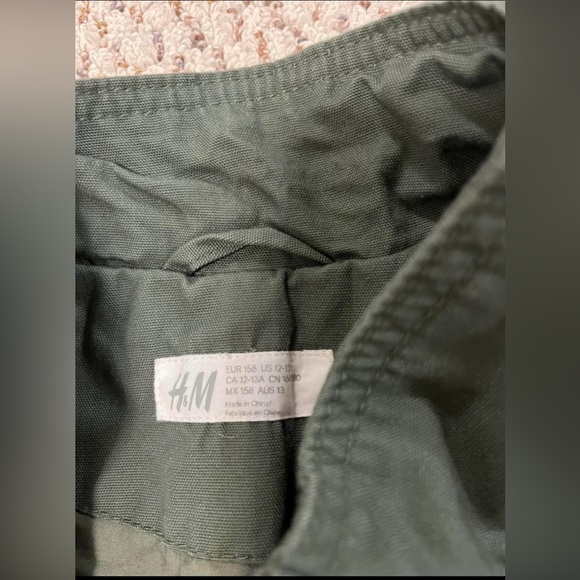 H&M youth utility jacket, size 12-13 - Picture 3 of 4